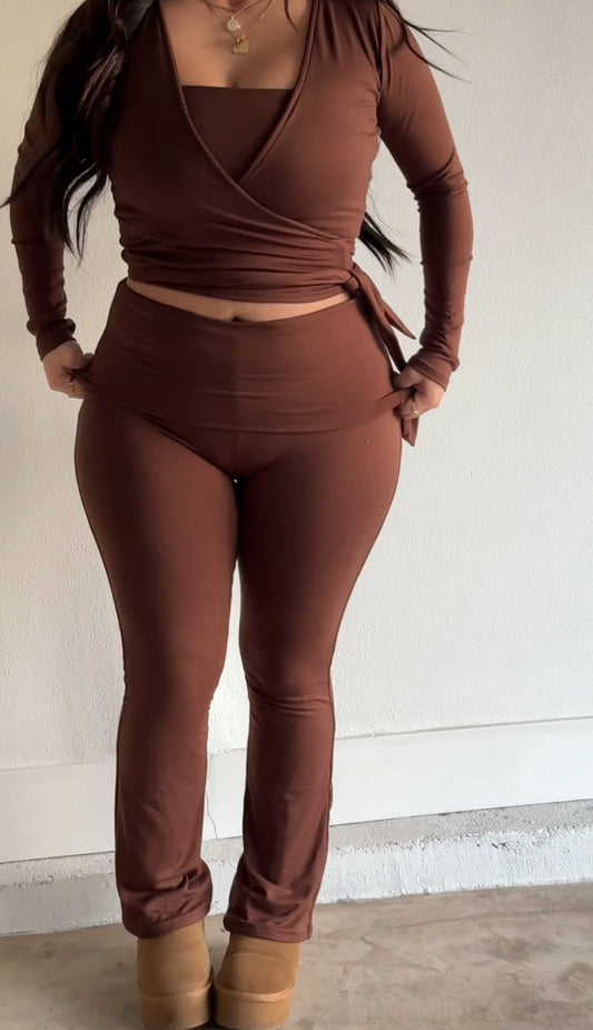 Classic wrap top set “chocolate” petite style